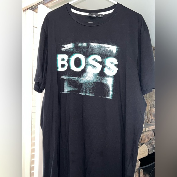 Hugo Boss - Graphic Tee - Sz. Xl - good condition - Picture 1 of 3
